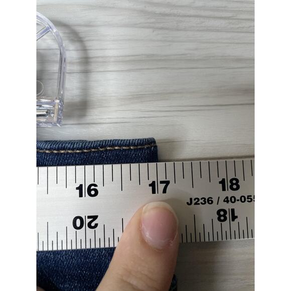 Soho New York & Company Shorts Womens 14 Denim Frayed Hem Jean Casual Stretch - Picture 4 of 11